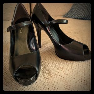 Nine West peep toe Mary Janes stilletto 7